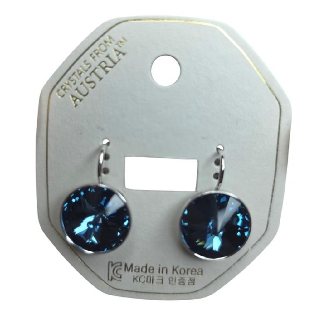 NWT‎ Swarovski Element Montana NavyBlue Leverback Earrings 15mm
Platinum Plated!